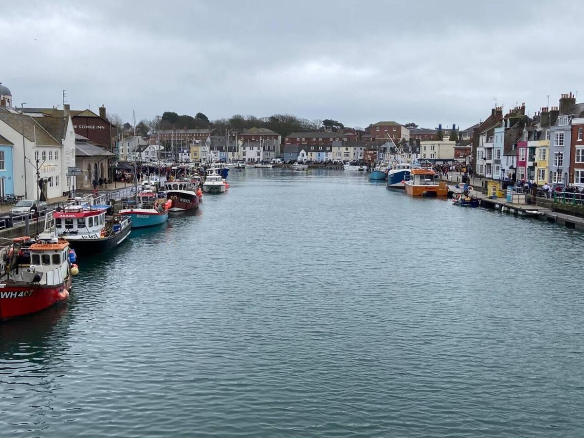 Stunning Sea Views From Apartment In Weymouth Exterior photo